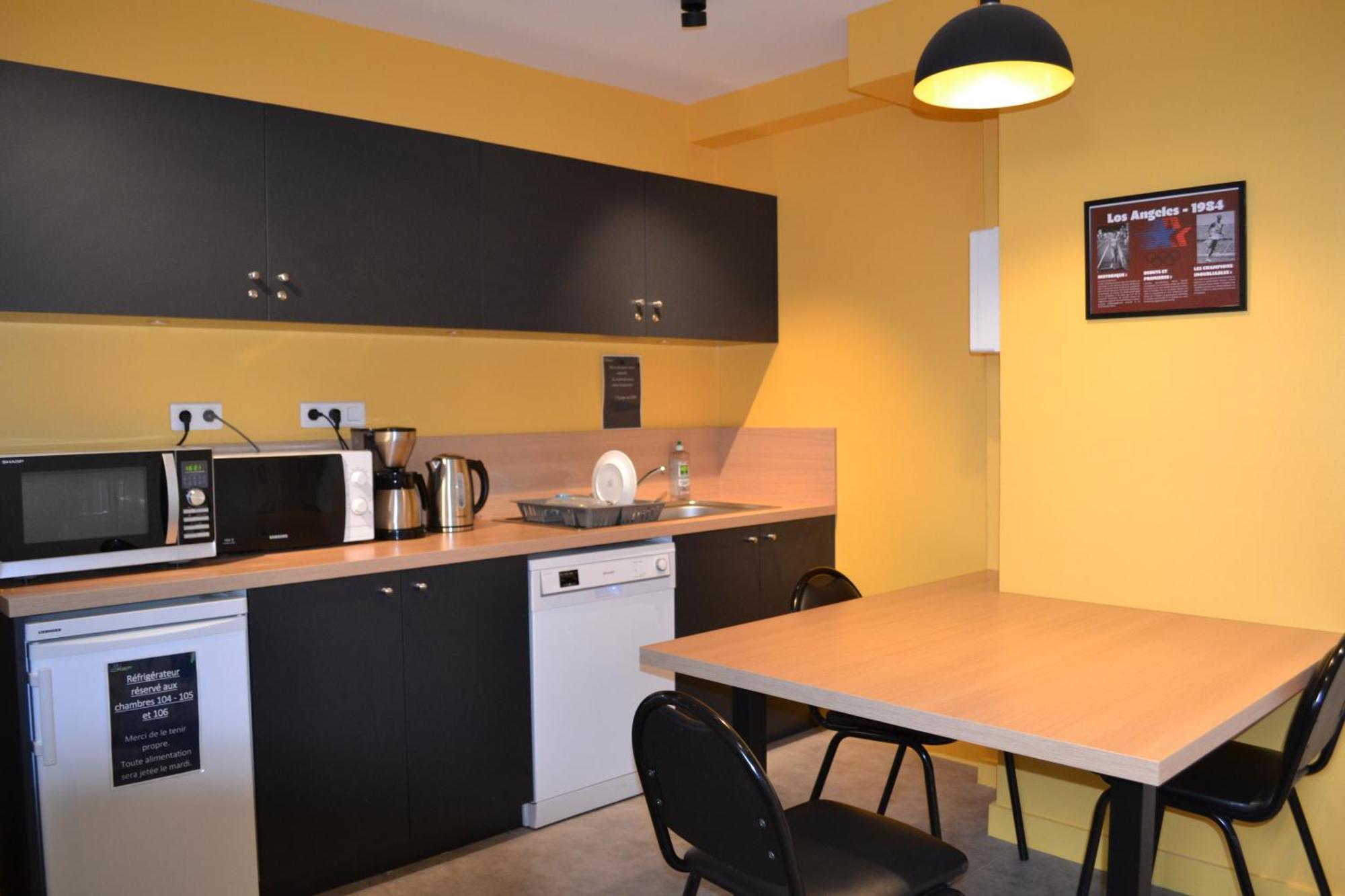Centre International De Sejour Hostel Laval  Kültér fotó